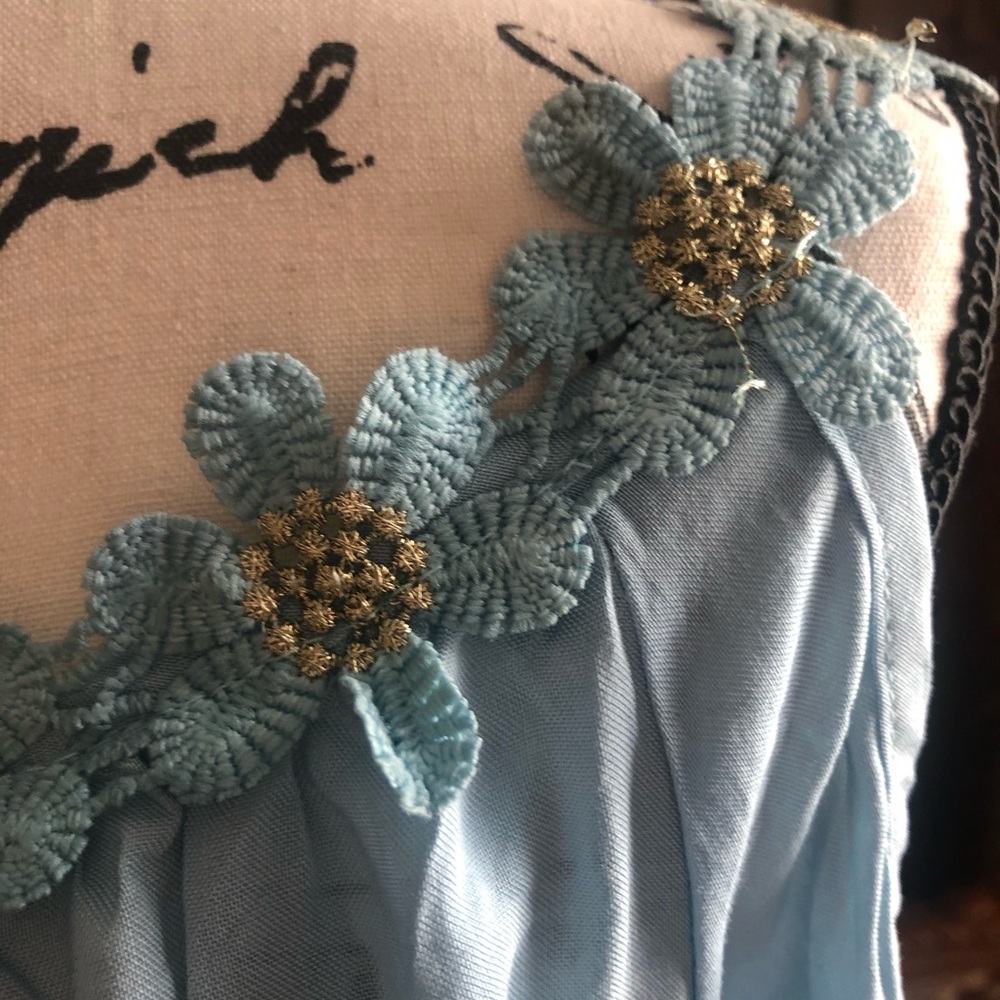 🖤🖤COLD SHOULDER EMBROIDERED BOHO TOP NWT - Picture 4 of 6